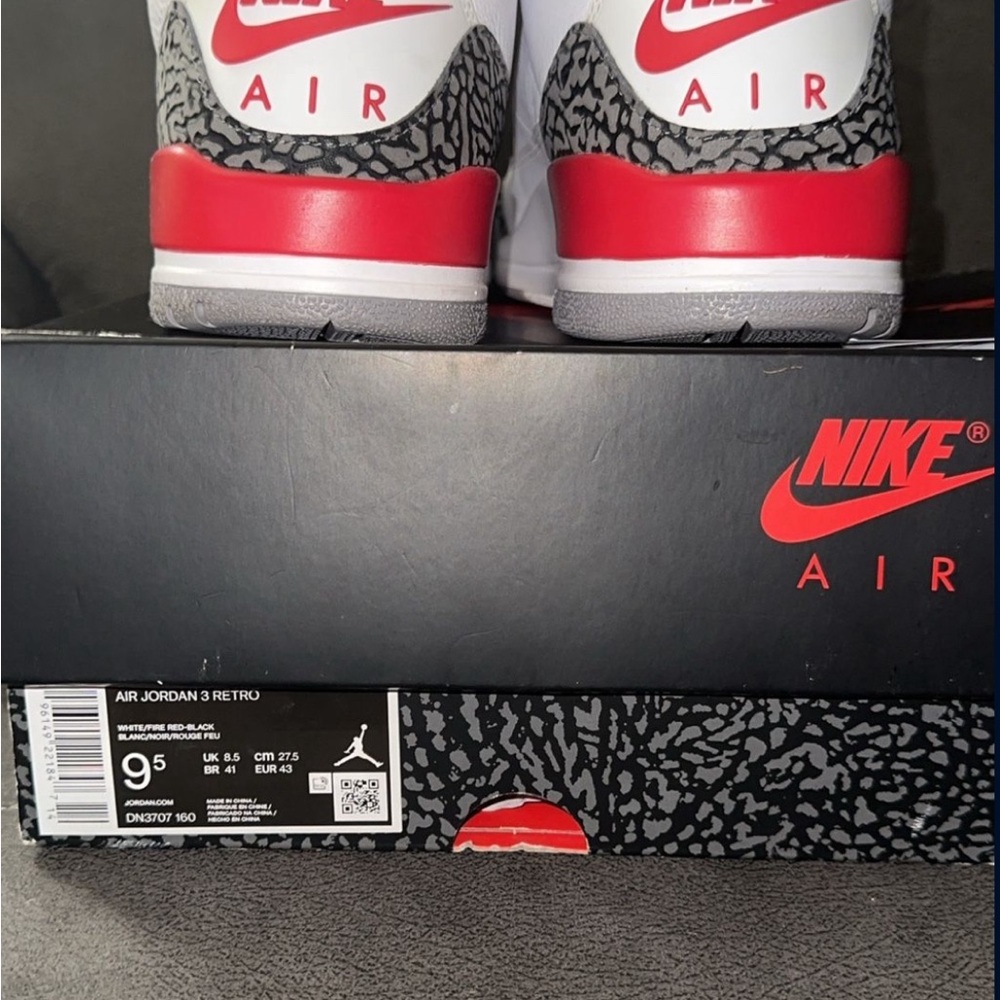 Retro Air Jordan 3 Fire Red - Picture 7 of 9